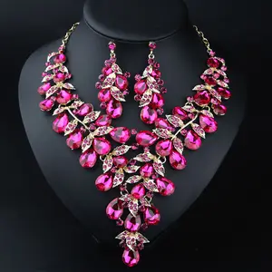 <span class=keywords><strong>XL500</strong></span> Mode Luxus Teardrop Kristall Braut schmuck Set Frauen Halskette Ohrringe Set Hochzeits schmuck Set - Product Image 1