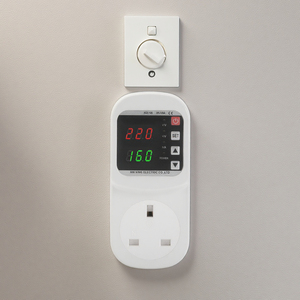 Adaptateur de voyage AU en cuivre ABS approuvé par l'usine, <span class=keywords><strong>courant</strong></span> nominal de 1A à 16A, idéal pour les voyages aux États-Unis, au Royaume-Uni, en Europe et en Italie - Product Image 1