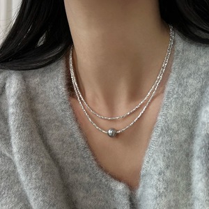 Collier ras du cou à chaîne épaisse clavicule scintillante de couleur argent populaire avec perle blanche et perle noire pour femme - Product Image 5
