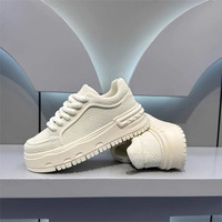 Chaussures décontractées pour hommes, vente en gros directe d'usine, chaussures décontractées à semelle épaisse pour hommes, chaussures décontractées de haute qualité