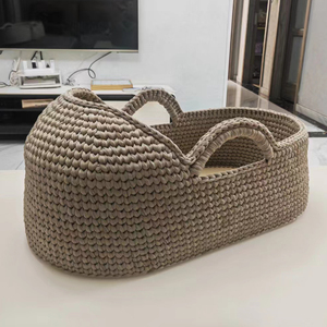 Cesta de Mimbre Hecha a Mano Personalizada para Cambiar Pañales de Bebé con Organizador de Pañales, Mantas y Cubierta Impermeable - Product Image 2