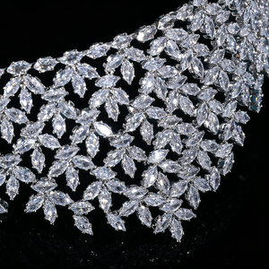 Couronne de mariée de luxe en CZ, diadème de mariage en forme de <span class=keywords><strong>V</strong></span>, diadème de concours de beauté en cristal, accessoire de coiffure pour mariée, bal de promo, Quinceañera - Product Image 2