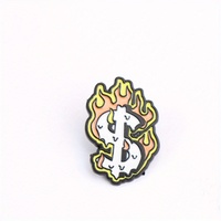 Broche en émail audacieuse et tendance-Signe dollar avec flammes. Idéal pour les Fans de Streetwear et de Pop - Culture.