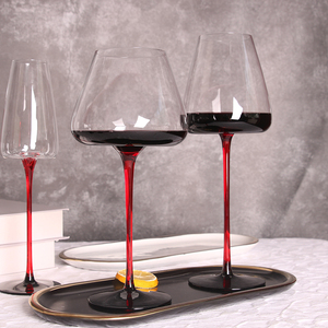 <span class=keywords><strong>Verre</strong></span> <span class=keywords><strong>à</strong></span> <span class=keywords><strong>vin</strong></span> rouge soufflé <span class=keywords><strong>à</strong></span> la main avec <span class=keywords><strong>pied</strong></span> noir Fourniture en vrac de tige rouge de couleur de pulvérisation de cristal élégant pour <span class=keywords><strong>verre</strong></span> <span class=keywords><strong>à</strong></span> champagne avec De Unique - Product Image 6