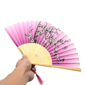 Benutzer definierte LOGO Hochzeit Hand Falt fächer Chinesische Vintage-Stil tanzen Bambus Handheld Fan mit Quaste