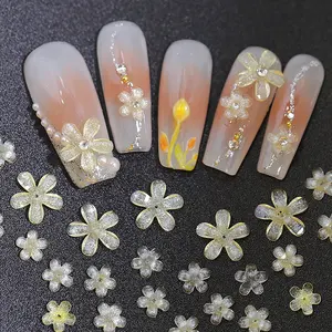 50 pièces/sac 6mm 10mm couleurs glace Transparent cinq pétales fleur 3d stéréo résine Nail Art breloques