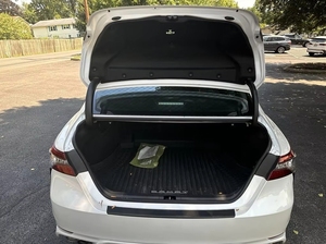 Auto Usado Toyota Camry XSE FWD con Asientos de Cuero, Volante a la Izquierda, Caja de Cambios Manual, Cámara Trasera, Nueva Jersey - Product Image 3