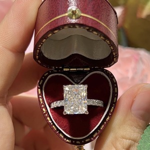 Anillo de Diamantes Cultivados en Laboratorio con Forma de Corazón en Oferta, Anillo de Compromiso Romántico para Mujer, Regalo de Aniversario o San Valentín Disponible para la Venta - Product Image 5