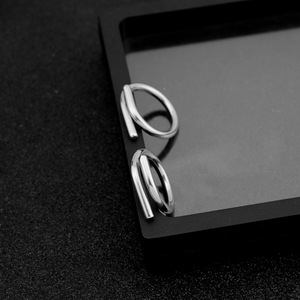 2026 New Simple Niche Design Stainless Steel Geometric Ring Multi-size Unisex's Silver Plated Rings Fashion Jewelry Wholesale - Product Image 5