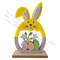 Ornement de Pâques en feutre en forme de lapin debout avec base en bois, à pois, pour décoration de table de printemps, décoration de plateau à étages
