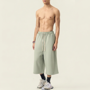 Shorts en molleton français vert clair premium pour hommes, avec cordon de serrage, taille mi-haute, style décontracté, respirant, écologique, anti-plis, haute qualité - Product Image 1