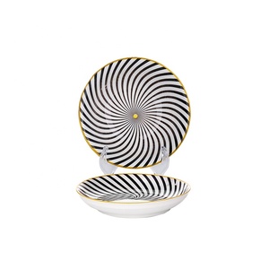 Bon marché, vente à l'<span class=keywords><strong>ancienne</strong></span> et à l'<span class=keywords><strong>ancienne</strong></span>, <span class=keywords><strong>assiette</strong></span> à dessert en <span class=keywords><strong>porcelaine</strong></span> blanche <span class=keywords><strong>de</strong></span> 7 pouces avec plaque latérale en céramique imprimée <span class=keywords><strong>de</strong></span> Chine émaillée - Product Image 1