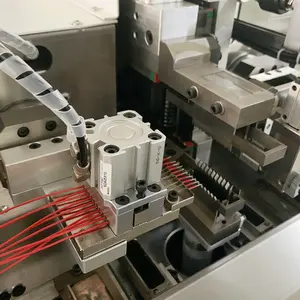 Dubbele Uiteinden Draad Cut Strip Twist Dompelen Machine Automatische Kabel Strippen Twisting Snijden Vertinnen Productie Machine