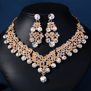 Juego de Joyería Nupcial de Lujo con Aleación y Diamantes de Imitación, 2 Piezas (Collar y <span class=keywords><strong>Pendientes</strong></span>) / 3 Piezas (Tiara y Corona) para Boda, Concurso o Fiesta de Noche - Product Image 5