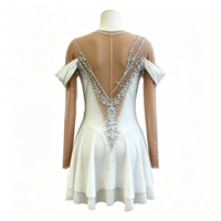 Robe de patinage artistique blanche à épaules dénudées et manches longues, costume en maille orné de plumes et de strass pour filles et femmes en compétition