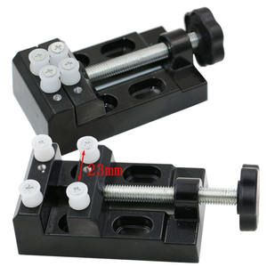 Mini Tornillo de Banco de Aleación de Aluminio, Alicates de Mordazas Planas, Abrazaderas y Plantillas para Amoladora Eléctrica para Romper Aceitunas y Nueces - Product Image 1