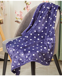 Oem Hot Selling High Quality 100% Polyester <strong>Small</strong> Dot Printing Flannel Fleece Gift <strong>Blanket</strong> for Gift Knee Throw <strong>Blanket</strong> - Product Image 3
