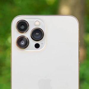 Venta al Por Mayor de Teléfonos Inteligentes 13 Pro Max Usados de Alta Calidad, Desbloqueados, 5G, Titanio Natural, Versión China CDMA, 6GB de RAM - Product Image 1