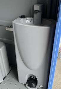 Toilette Mobile Durevole con Contenitore - Costruzione in HDPE, Resistente allo Sbiadimento, Facile da Spostare, Completa di <span class=keywords><strong>Servizi</strong></span> Igienici, Certificata CE - Product Image 4