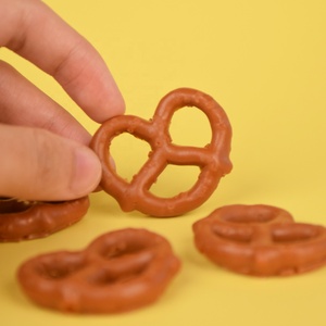 Galletas de Soda con Mariposas Artificiales, Modelo de Serpiente, Galletas Falsas, Mini Pretzels, Accesorios para Decoración DIY, Postres, Alimentos Artificiales Salados y Alcalinos - Product Image 6