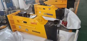 Martillo hidráulico Soosan SB81A con engrase automático ACCESORIOS DE EXCAVADORA DE GRAN ESCALA CARGA RETROEXCAVADORA COMPACTA CON ORUGAS