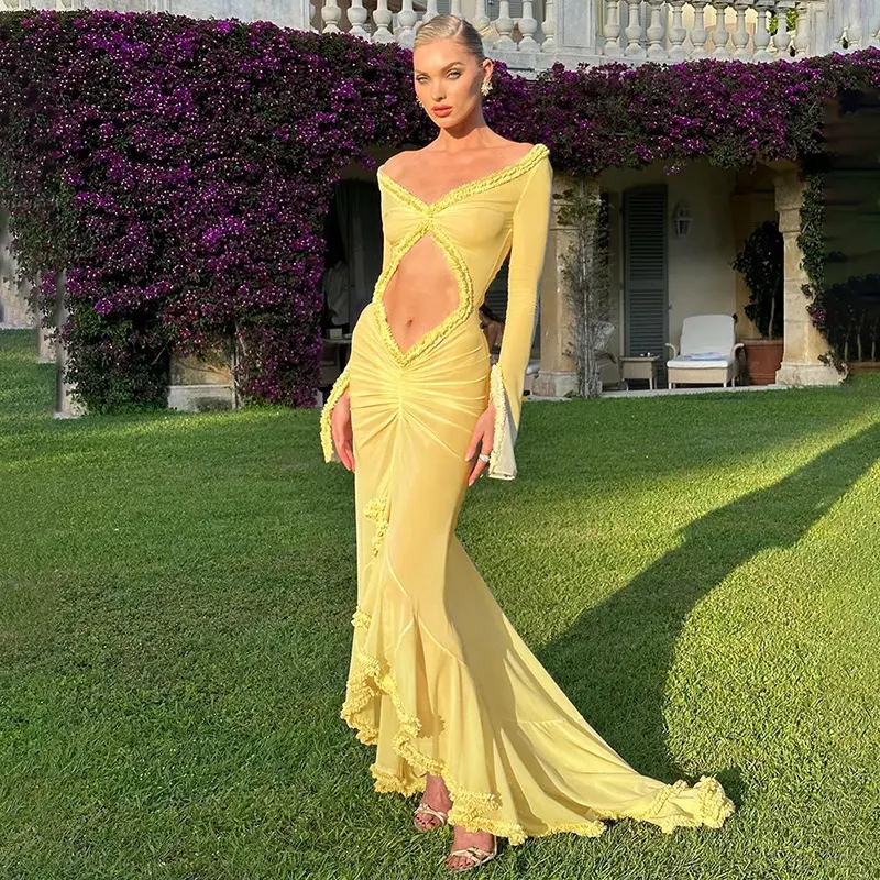エレガントな外観の服のための黄色のガウンVネックとプリーツデザインを印象的な女性長袖セクシーなドレス女性のカジュアルな服