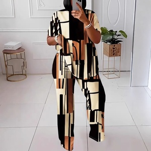 Ensemble 2 pièces pour <span class=keywords><strong>femmes</strong></span> <span class=keywords><strong>grandes</strong></span> <span class=keywords><strong>tailles</strong></span> XL-6XL, style vacances, imprimé à carreaux, printemps et été - Product Image 3