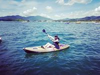 Kayak en plastique portable canoë chariot pêche KayakSit gonflable avec chariot à accessoires