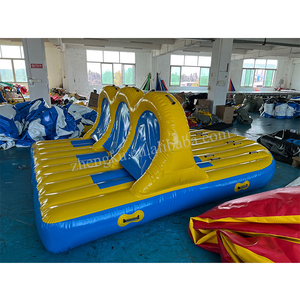 Wholesale 4-6 Riders Bandwagon Towable Tube for Boating <b>Inflatable</b> Towable Water Tube Sports - Product Image 1