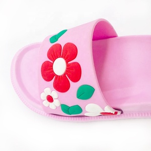 Fantasia di alta qualità di disegno del fiore della ragazza pantofole con il sostegno di arco della spiaggia all'aperto scivolo <span class=keywords><strong>sandali</strong></span> per la donna di vibrazione piatto <span class=keywords><strong>infradito</strong></span> pantofola - Product Image 5