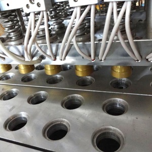 De tapas de la máquina de sellado en <span class=keywords><strong>el</strong></span> medio tazas de máquina de sellado de llenado con alta calidad y buen precio - Product Image 2