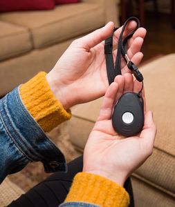 Mặt Dây chuyền y tế hệ thống cá nhân thời gian thực Mini <span class=keywords><strong>GPS</strong></span> Tracker ev07 theo dõi định vị - Product Image 5