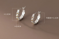 Sterling Silber Gänseblümchen-Blüten-Creolen S925 Gravierte Blüten-Creolen für Damen
