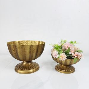 Vaso di fiori decorativi per fiori secchi ciotola in metallo lucidato oro di alta qualità per la decorazione di nozze - Product Image 2