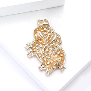 Mignon délicat strass petit <span class=keywords><strong>cochon</strong></span> rose <span class=keywords><strong>broche</strong></span> femmes manteau Cardigan événement fête sac à dos décoratif vêtements accessoires - Product Image 5