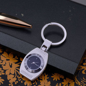 Relógio em relevo 3D personalizado de alta qualidade chaveiro em liga com couro/metal - Product Image 5