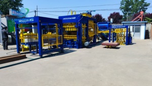 QT <span class=keywords><strong>5</strong></span> - 15 Machine de fabrication de blocs de béton creux en interverrouillage entièrement automatique, ligne de production complète, Chine - Product Image 2