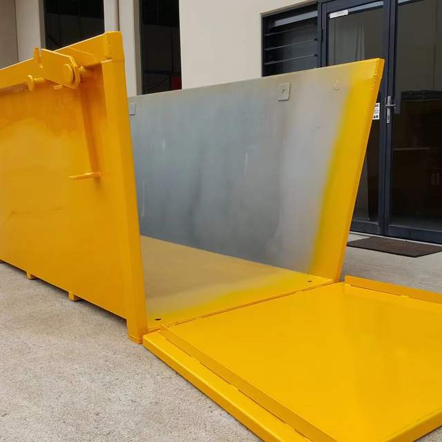 Heavy-Duty New Mobile 6M3 Steel Skip Bins for Scrap Metal and Waste Recycling Garbage Containers for Waste Treatment Machinery
