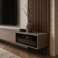 Meuble TV moderne en bois avec console multimédia murale flottante, étagères à LED et panneaux muraux cannelés pour salon