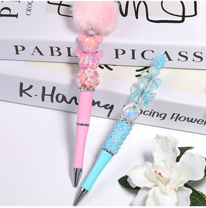 Fabricante al por mayor nuevo Material acrílico alas de colores lindo oso agujero Vertical cuentas sueltas accesorios de bricolaje - Product Image 6