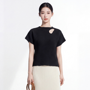Top de Punto de Manga Corta con Cuello Redondo y Detalle de Agujeros para Mujer, Corte Ajustado, Color Sólido, Minimalista, Transpirable, de Poliéster, para Primavera/Verano - Product Image 2