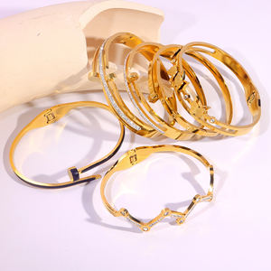 गुड लक वाटरप्रूफ तिरनिश मुक्त गहने 18k सोने की प्लेटेड स्टेनलेस स्टील जोड़े महिला पूर्ण हीरा जिरकॉन नाखून ब्रैसलेट सेट - Product Image 4