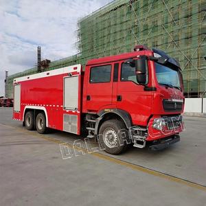 Tout nouveau HOWO 12000 litres 6x4 réservoir d'eau prix du <span class=keywords><strong>camion</strong></span> de pompiers - Product Image 4