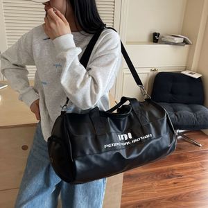 2025 Waterproof PU <b>Leather</b> Travel Fitness Yoga <b>Bag</b> Shiny Silver Travel Tote <b>Bags</b> Customized Luggage Storage <b>Bags</b> - Product Image 6