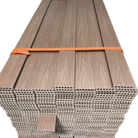 Planches de terrasse WPC durables fabriquées en Chine, co-extrudées, grain de bois 3D, imperméables, pour extérieur, à emboîtement, brossées, lisses
