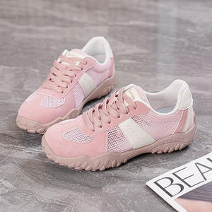 Nuevo estilo de zapatillas deportivas casuales para mujer, ligeras, con cordones, de malla, que aumentan la altura. - Product Image 3