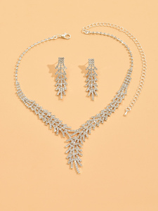Accesorios al por Mayor: Conjunto <span class=keywords><strong>de</strong></span> <span class=keywords><strong>Collar</strong></span> con <span class=keywords><strong>Copo</strong></span> <span class=keywords><strong>de</strong></span> <span class=keywords><strong>Nieve</strong></span> y Pendientes <span class=keywords><strong>de</strong></span> Cadena con Garra para Mujer - Sencillo Regalo <span class=keywords><strong>de</strong></span> Joyería para Novia y Fiesta <span class=keywords><strong>de</strong></span> Cumpleaños - Product Image 6