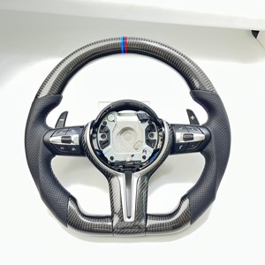 Volante Sportivo M in Pelle Perforata Nera con Inserti in Carbonio per <span class=keywords><strong>BMW</strong></span> F10 <span class=keywords><strong>F30</strong></span> F31 F32 <span class=keywords><strong>F20</strong></span> X6 X5 M3 M4 M5 - Product Image 1