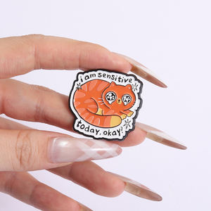 Épinglette en émail « Je suis sensible aujourd'hui » : chat gingembre de dessin animé, broche animale, badge de revers, bijou cadeau - Product Image 4