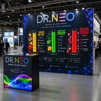 Mur d'images graphique modulaire SEG pour stand d'exposition, idéal pour la présentation créative de marques, les présentations de boissons et les événements